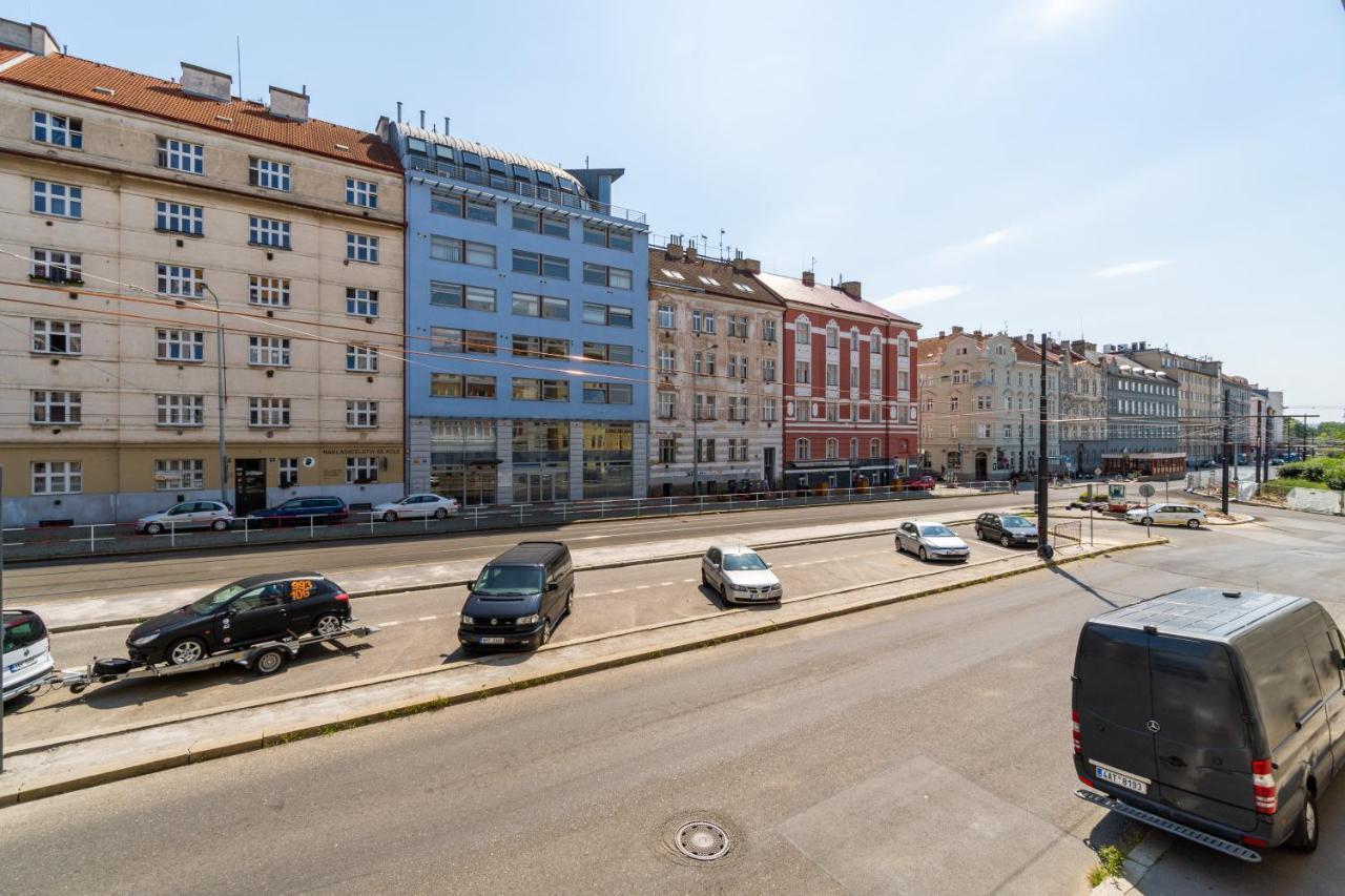 Brand New Studio Apartment #21 With Free Secure Parking In The Center Praha Exteriér fotografie